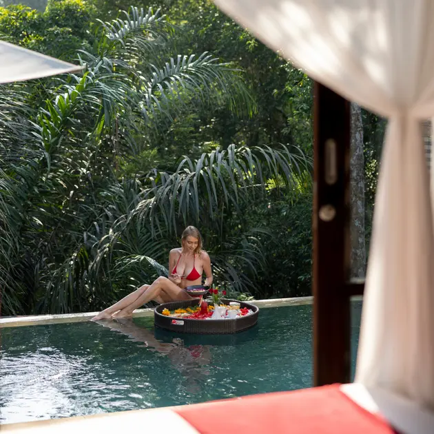 Kawi Resort A Pramana Experience - Floating Breakfast